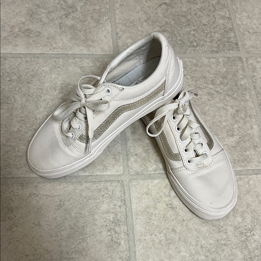 Vans Women's White and Cream Sneakers